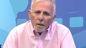 Πέθανε ο δημοσιογράφος Σπύρος Καρατζαφέρης