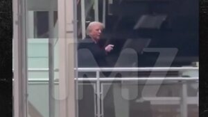 Σε διαθεσιμότητα ο εργάτης της Ford που αποκάλεσε "προστάτη παιδεραστών" τον Τραμπ