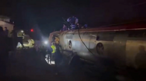  Ισπανία: Εκτροχιασμός τρένων υψηλής ταχύτητας - Νεκροί και τραυματίες, «έμοιαζε με σεισμό» λένε μάρτυρες 