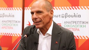 Γιάνης Βαρουφάκης: Θύελλα αντιδράσεων για τις δηλώσεις περί ναρκωτικών - Στον εισαγγελέα το επίμαχο βίντεο