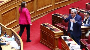 Επικός διάλογος Πολάκη με Κωνσταντοπούλου στη Βουλή: «Να με περάσουν εμένα για φλώρο, δεν υπάρχει περίπτωση»