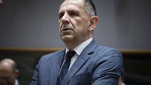 Τηλεδιάσκεψη Γεραπετρίτη με τους επικεφαλής των Πρεσβειών και Προξενείων της Ελλάδας σε Ιράν και Μέση Ανατολή