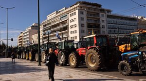 Αποχώρησαν οι αγρότες από το Σύνταγμα