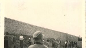 Καισαριανή: Αδημοσίευτες φωτογραφίες-ντοκουμέντο από τα πρόσωπα των 200 εκτελεσθέντων στο Σκοπευτήριο!