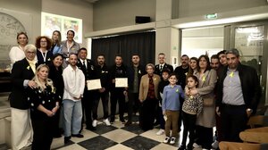 Η Παγκόσμια Ημέρα για τον παιδικό καρκίνο και η βράβευση των πυροσβεστών