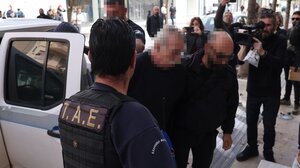 Αδελφοκτόνος: «Γέμισαν με αίμα οι αρβύλες. Δεν μπορείς να προσβάλεις έτσι τον Μ.»