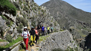 Πεζοπορία στο πανέμορφο φαράγγι του Μέσωνα 