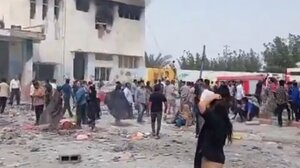 Φρίκη στο Ιράν: Δεκάδες νεκροί σε δημοτικό σχολείο θηλέων που βομβαρδίστηκε