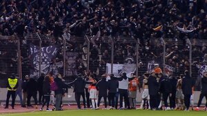 VIDEOS: Μπούσης, παίκτες και κόσμος έγιναν «ένα» με τη λήξη - Οι πανηγυρισμοί για τη μεγάλη πρόκριση