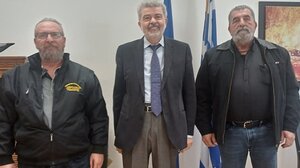 Με τον ΓΓ Αγροτικής Ανάπτυξης Κρητικοί παραγωγοί λαϊκών αγορών