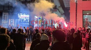 ΟΦΗ: Πανηγυρισμοί στο κέντρο του Ηρακλείου για τη μεγάλη πρόκριση