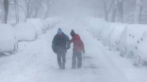 Η Νέα Υόρκη αντιμέτωπη με χιονοθύελλα «τέρας» - H σφοδρότερη στην ιστορία της πόλης