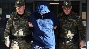 Τα μυστικά του κινέζικου λογισμικού στο κινητό του σμηνάρχου κατασκόπου, το κόλπο με το QR και ο πράκτορας της ΕΥΠ που τον λύγισε