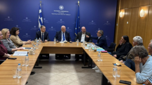 Στο ΥΠΑΑΤ οι αλιείς της Κρήτης για τον λαγοκέφαλο