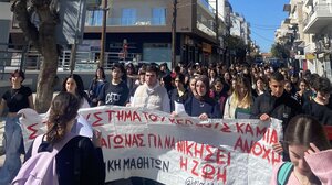 Χανιά: Μαθητική πορεία και νέος γύρος κινητοποιήσεων για την μαύρη επέτειο των Τεμπών