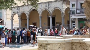 Αθήνα, Κρήτη, Νότιο Αιγαίο: Οι τρεις προορισμοί που ξοδεύουν τα περισσότερα οι ξένοι τουρίστες