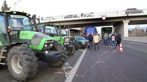 Με τρακτέρ και λεωφορεία οι αγρότες της Καρδίτσας στο συλλαλητήριο στην Αθήνα