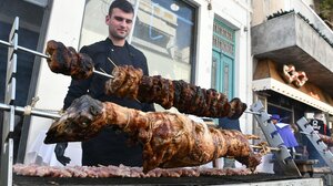 Τσικνοπέμπτη: 5 συμβουλές για να ψήσετε σωστά το κρέας