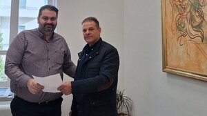 "Βιώνουμε την εγκατάλειψη"- Επιστολή διαμαρτυρίας για την ξεχασμένη ελαιοπαραγωγή στην Έμπαρο