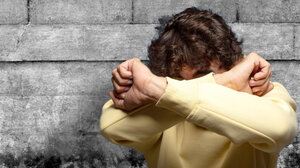 Φρίκη στη Νίκαια: Νεαροί βίασαν 17χρονο - Τον χλεύαζαν και τον βιντεοσκοπούσαν