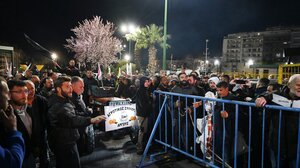 Θεσσαλονίκη: Ένταση μεταξύ αγροτών και αστυνομίας έξω από την Agrotica