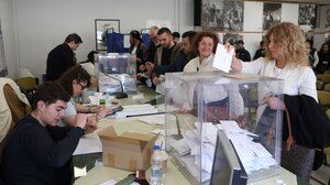 ΠΑΣΟΚ Ηρακλείου: "Προσέλευση - ρεκόρ" στις εκλογές συνέδρων - "Το Κίνημά μας πρωταγωνιστεί"