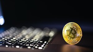 Από το life style και τις «χρυσές» επενδύσεις στο Ντουμπάι, στο …μπάϊ-μπάϊ τα λεφτά τους