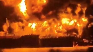 Μέση Ανατολή: Δύο τάνκερ, το ένα ελληνικό, χτυπήθηκαν στον Περσικό Κόλπο