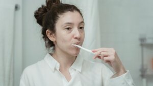 Μπορεί το βούρτσισμα των δοντιών να σώσει από τον καρκίνο του μαστού;