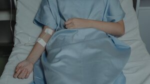 Μηνιγγιτιδόκοκκος στο Ηράκλειο: Το χρονικό της περιπέτειας των δύο αδερφών – Βελτίωση για τη 22χρονη, κρίσιμη η 26χρονη