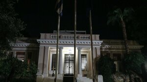 Έκτακτη σύσκεψη στο Μαξίμου για τις συνέπειες του πολέμου στη Μέση Ανατολή