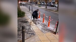 Ηράκλειο: Έσπασαν μπάρες και ξήλωσαν κολωνάκια μέλη του Ρουβίκωνα στα δημοτικά πάρκινγκ!