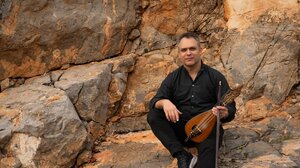 Διεθνής διάκριση για τον Στέλιο Πετράκη στα κορυφαία παγκόσμια charts world music