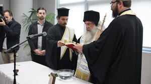 Αρχιεπίσκοπος Κρήτης: «καλύτερα να τρώμε, παρά να τρωγόμαστε» - Βίντεο