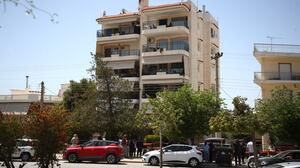 Ηλιούπολη: Σε εξαιρετικά κρίσιμη κατάσταση η 17χρονη, μάχη των γιατρών στο ΚΑΤ