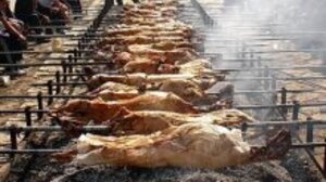 Πανάκριβο και δυσεύρετο το πασχαλινό αρνί – Έως και 240 ευρώ ο οβελίας