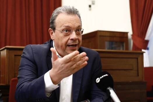 Φάμελλος: «Να ενωθούμε για να τους διώξουμε το γρηγορότερο»