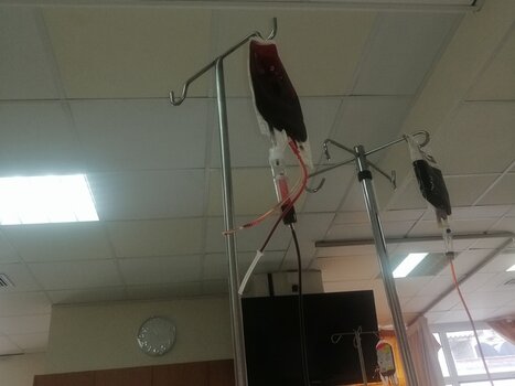 Η δύναμη της προσφοράς σε μια φιάλη αίματος