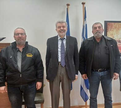 Με τον ΓΓ Αγροτικής Ανάπτυξης Κρητικοί παραγωγοί λαϊκών αγορών