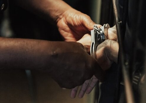  Φθιώτιδα: Συνελήφθη μεθυσμένος άνδρας που πυροβόλησε και σκότωσε κυνηγόσκυλο 