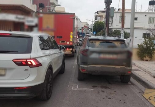 Κυκλοφοριακό χάος λόγω... εκφόρτωσης σε ώρα αιχμής 