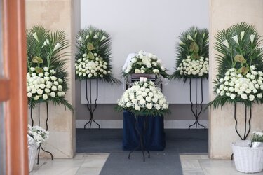 κηδεία Σούρα