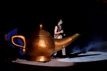 Αλαντίν, Θεατρική παράσταση, Ηράκλειο