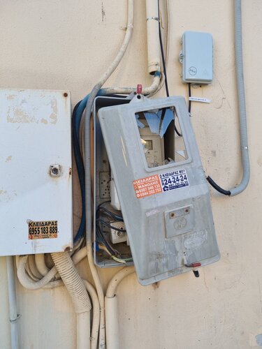 Βανδαλισμοί, Δήμος Μαλεβιζίου