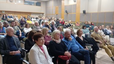 Καλοκαιρινός Αλέξης, Βία, Εκδήλωση