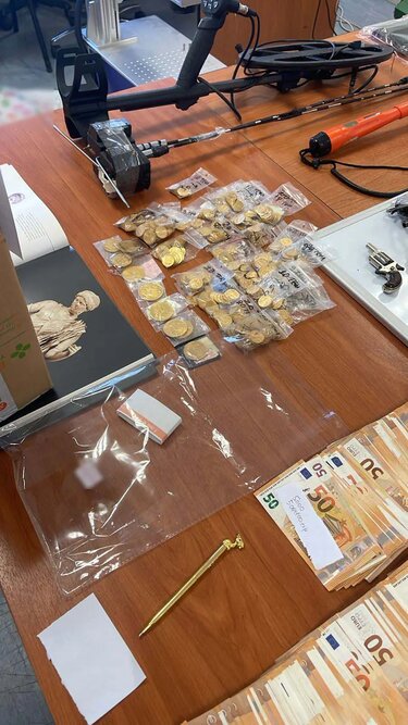 Όπλα, εκρηκτικά