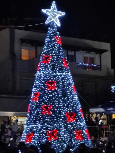 Χριστουγεννιάτικο δέντρο, Άγιος Νικόλαος