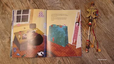 Εμπενίζερ, Βιβλιοπαρουσίαση