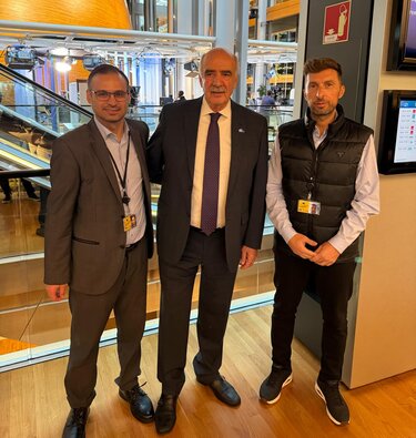 ΕΣΕΤ, Ευρωπαϊκό Κοινοβούλιο