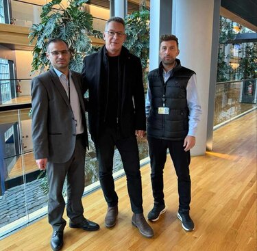 ΕΣΕΤ, Ευρωπαϊκό Κοινοβούλιο